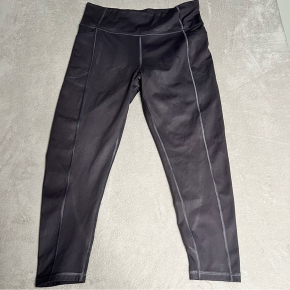 Victoria's Secret Pants - Victoria's Secret Legging‎ Women's size 10 Incredible Essential Workout Yoga Gym